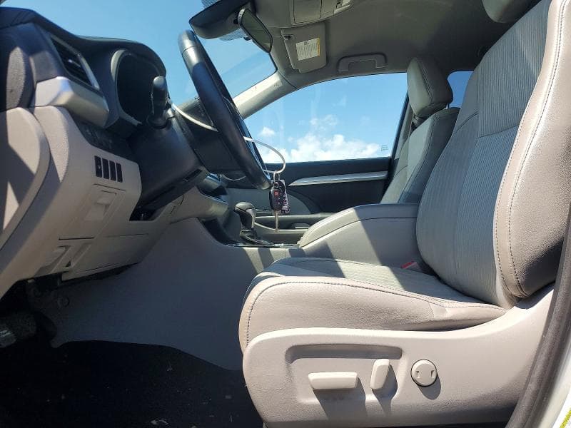 2017 TOYOTA HIGHLANDER LE PLUS 7