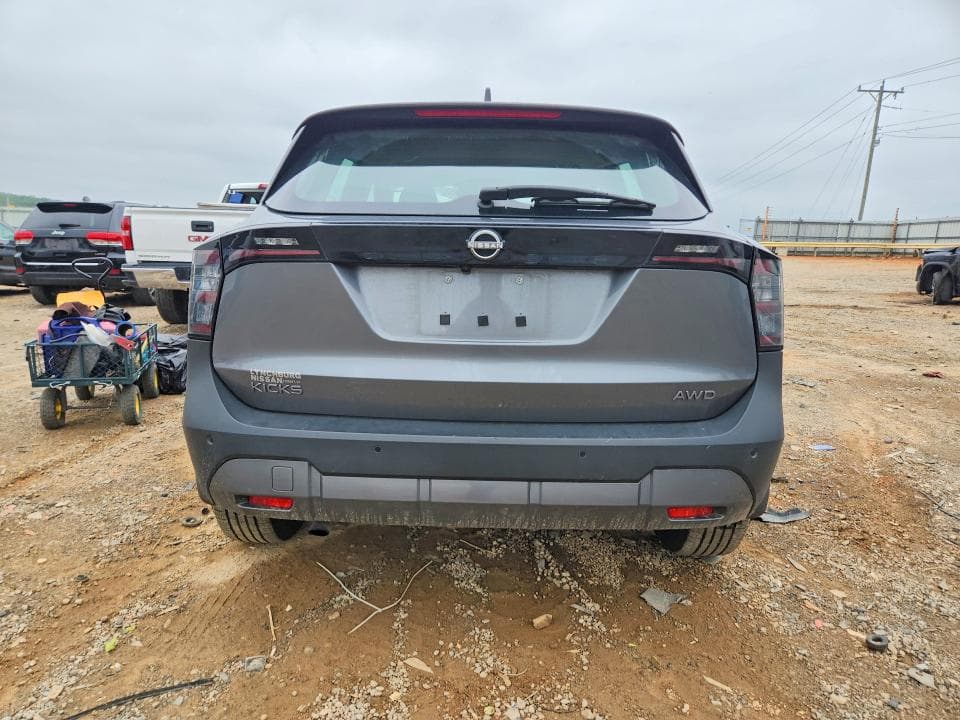 2025 NISSAN KICKS S 6