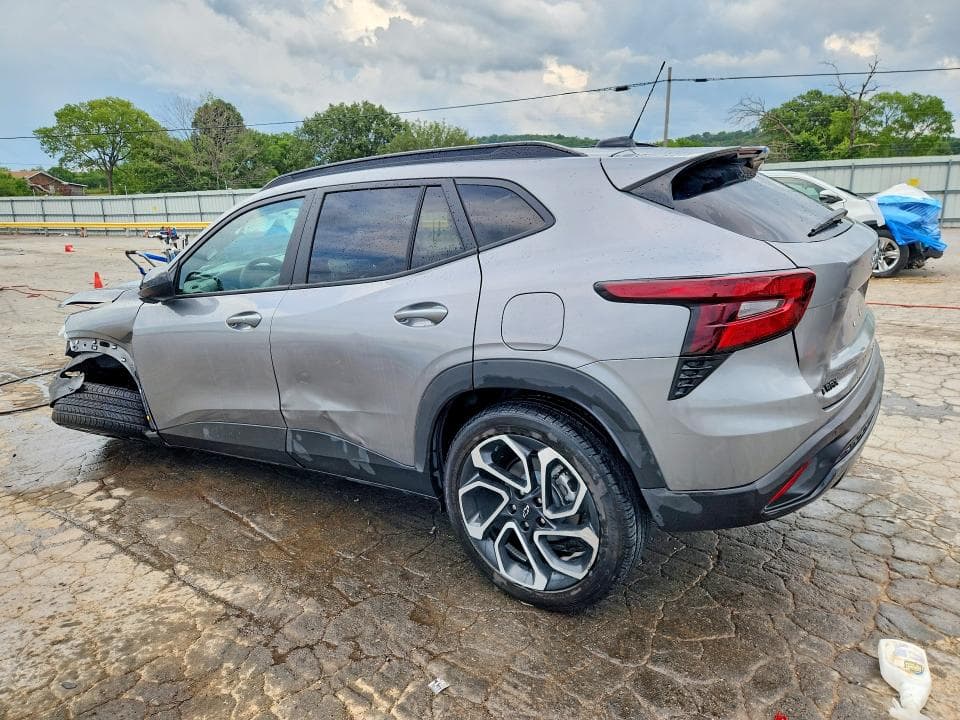 2025 CHEVROLET TRAX 2RS 2