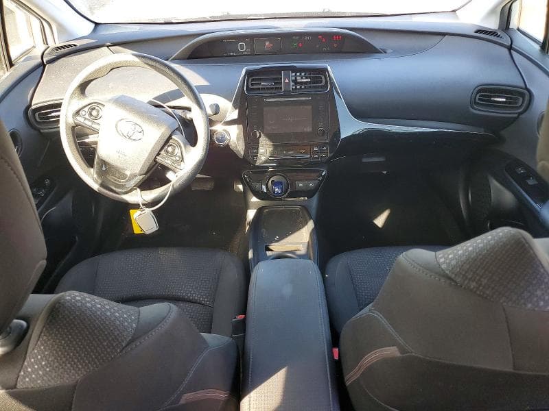 2019 TOYOTA PRIUS LE 8