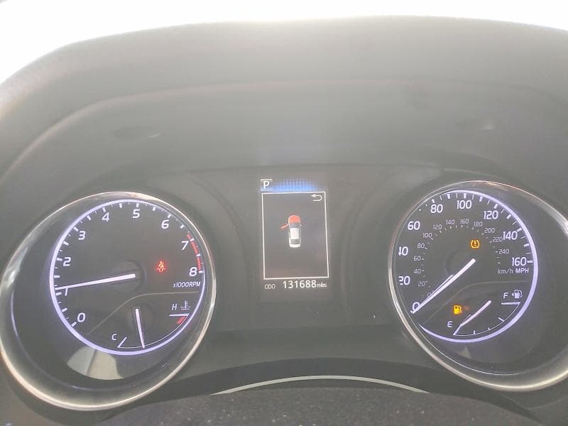 2019 TOYOTA CAMRY SE 9