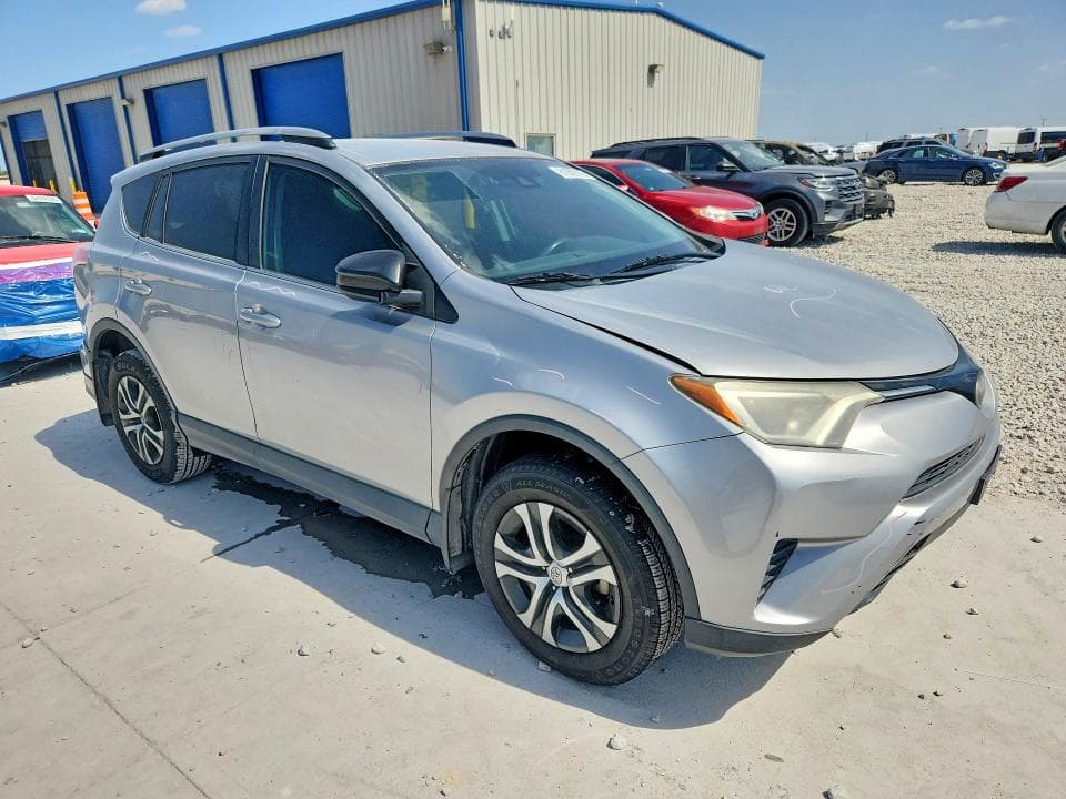 2017 TOYOTA RAV4 LE 4