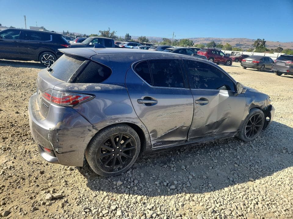 2017 LEXUS CT 200 3
