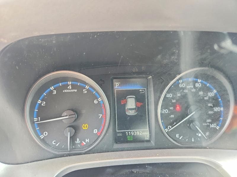 2017 TOYOTA RAV4 LE 9