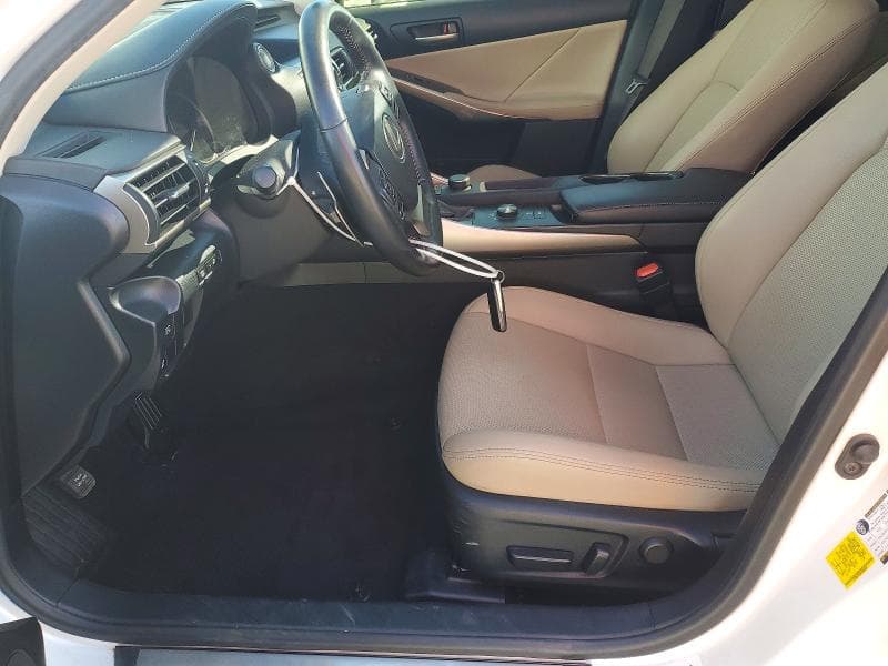 2019 LEXUS IS 300 7