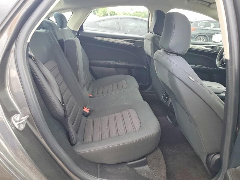2020 FORD FUSION SE 10