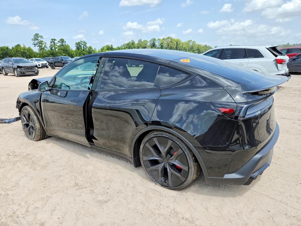 2026 TESLA MODEL Y 2