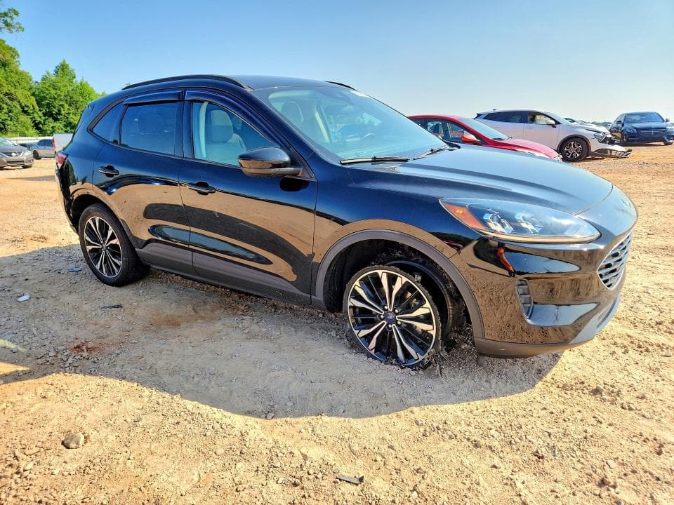 2022 FORD ESCAPE SE 4