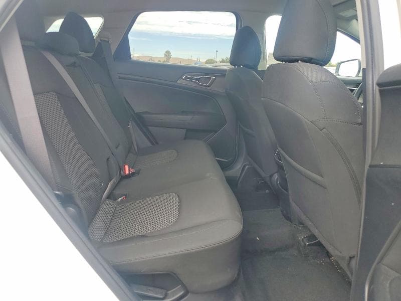 2023 KIA SPORTAGE LX 10