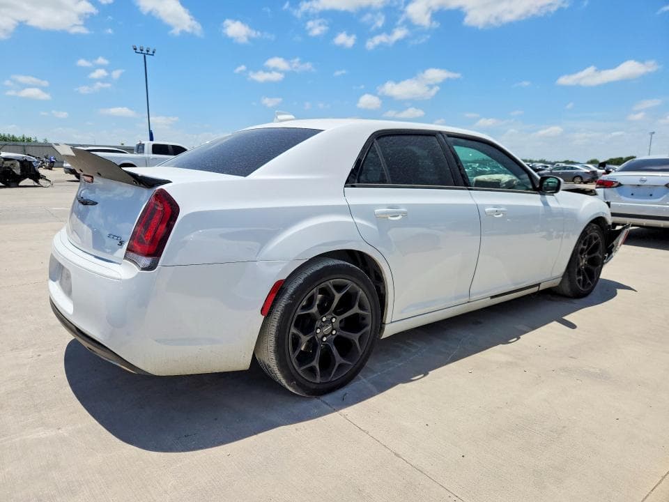 2019 CHRYSLER 300 S 3