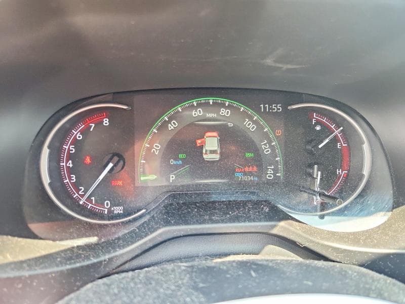 2024 TOYOTA RAV4 XLE 9