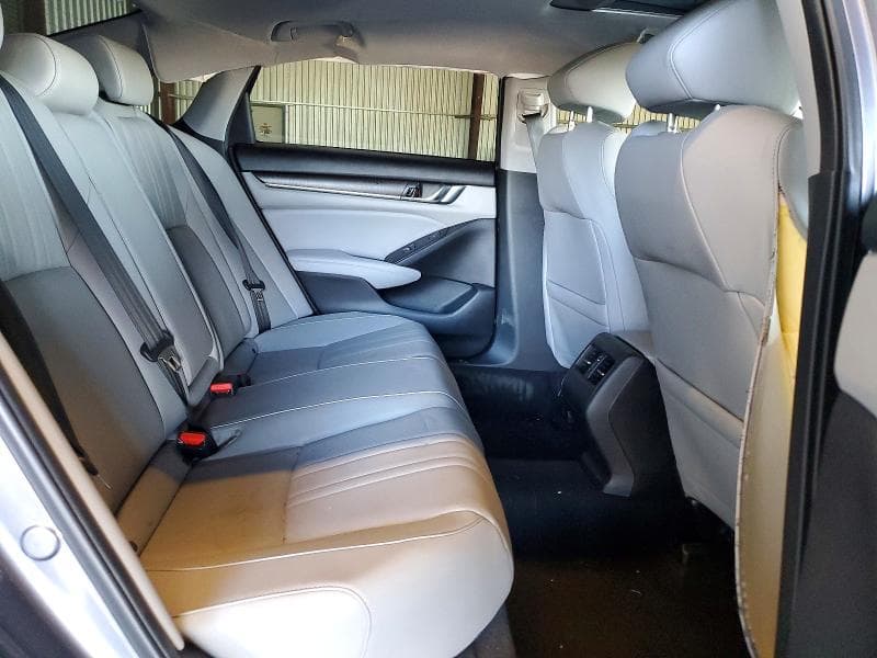 2018 HONDA ACCORD TOURING 10
