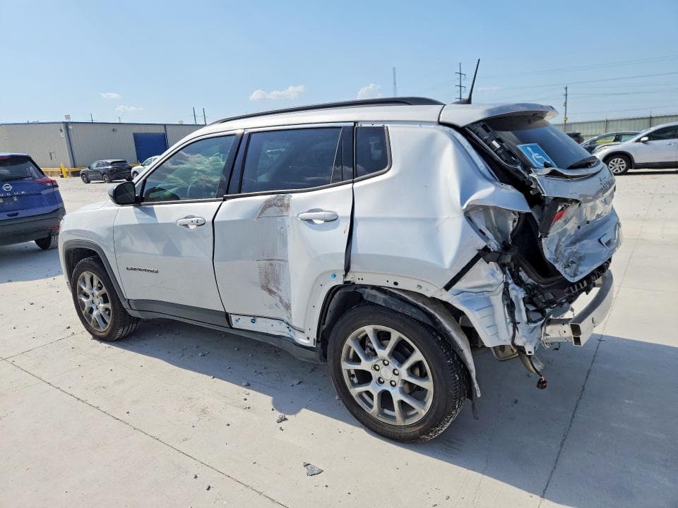 2024 JEEP COMPASS LATITUDE LUX 2