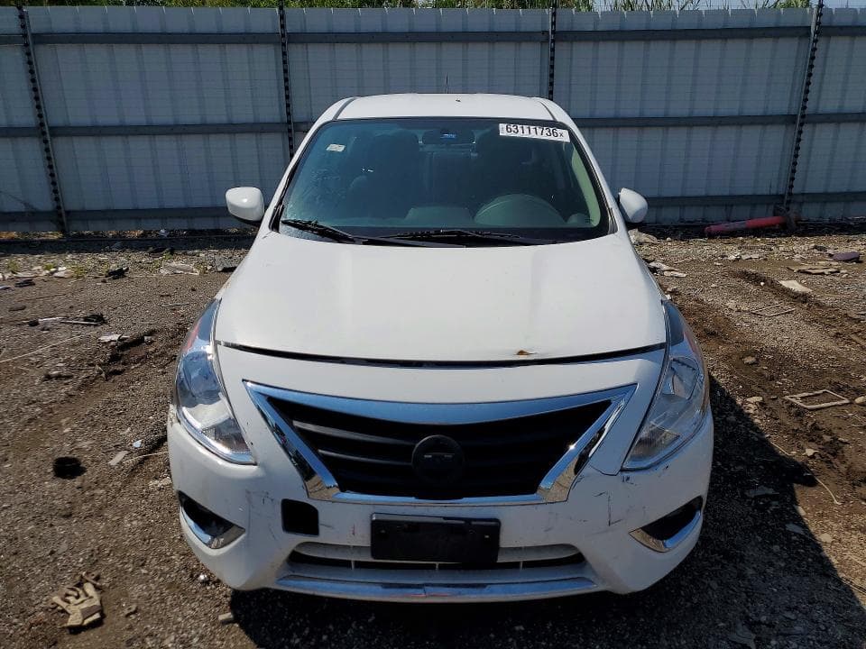 2018 NISSAN VERSA SV 5
