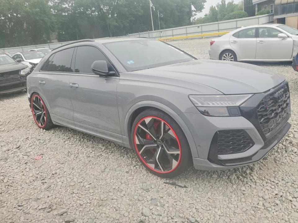 2024 AUDI RS Q8 4