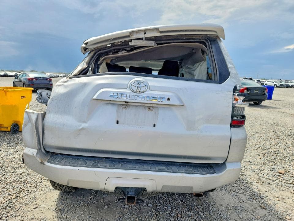 2019 TOYOTA 4RUNNER SR5 6