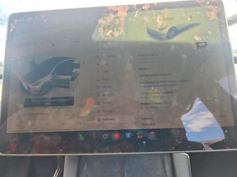 2023 TESLA MODEL Y 9