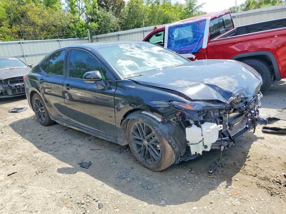 2026 TOYOTA CAMRY SE 4