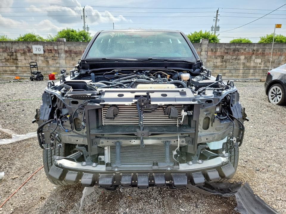 2025 TOYOTA TACOMA SR 5