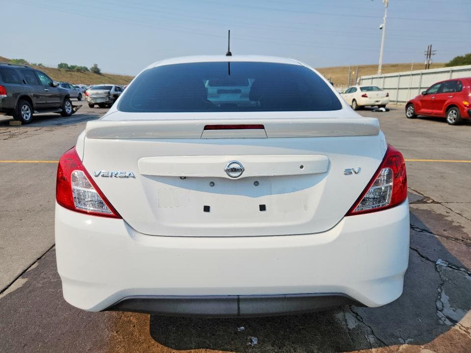 2019 NISSAN VERSA SV 6