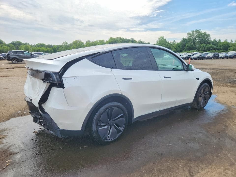2026 TESLA MODEL Y 3