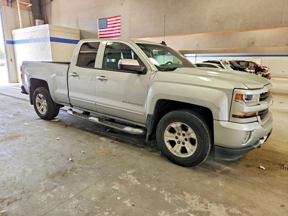 2017 CHEVROLET SILVERADO K1500 LT 4