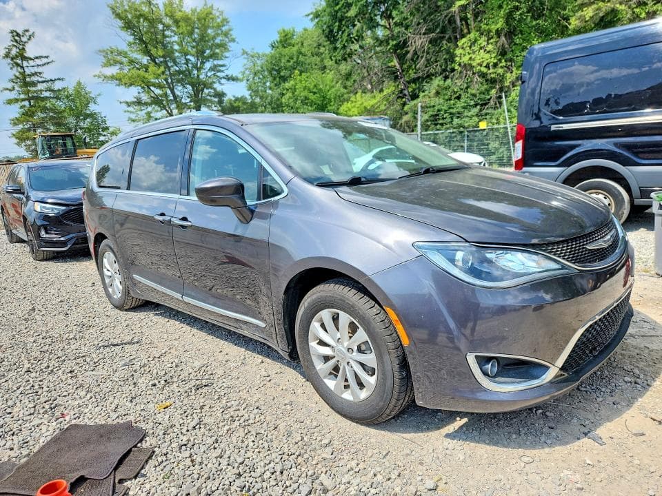 2018 CHRYSLER PACIFICA TOURING L 4