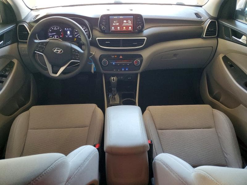 2020 HYUNDAI TUCSON SE 8