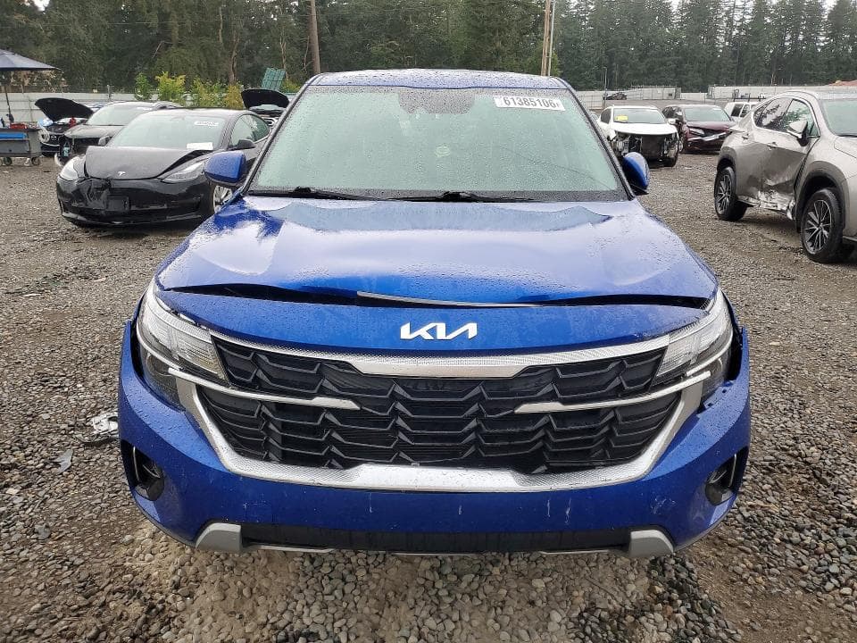 2024 KIA SELTOS LX 5