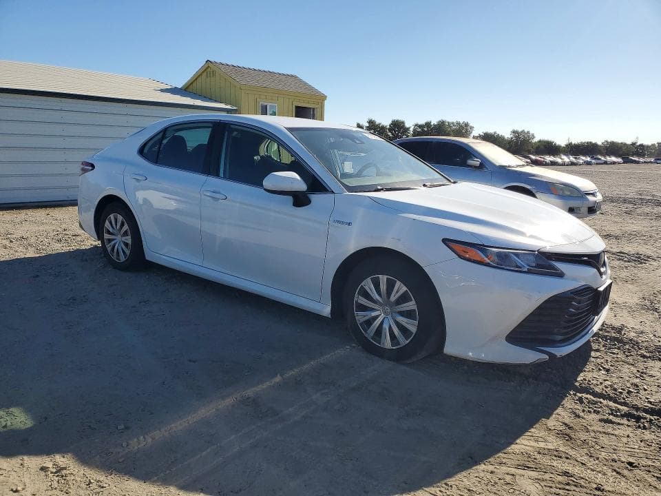 2020 TOYOTA CAMRY LE 4