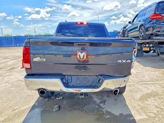 2017 RAM 1500 SLT 6