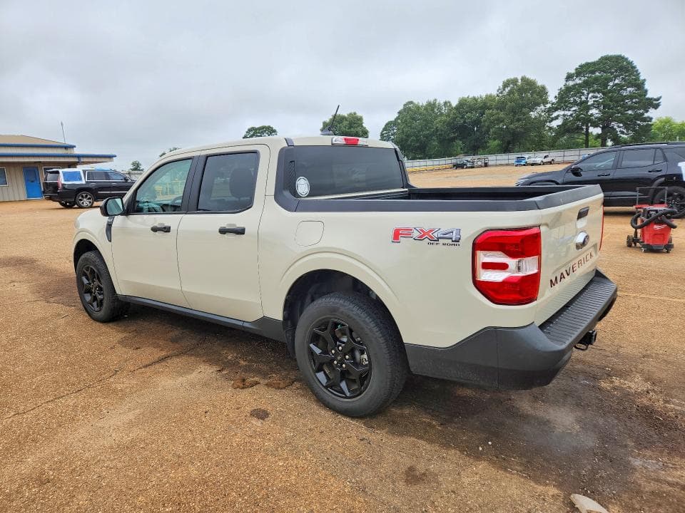 2024 FORD MAVERICK XLT 2