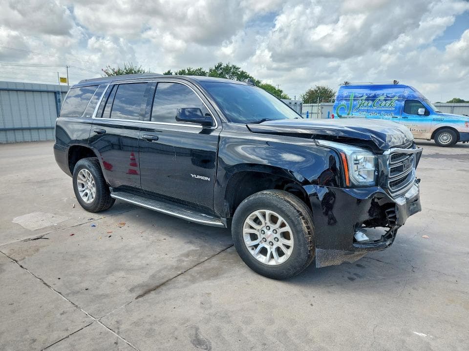 2017 GMC YUKON SLT 4