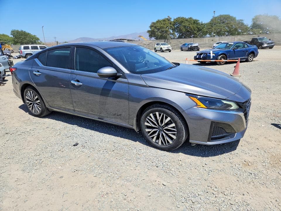 2024 NISSAN ALTIMA SV 4