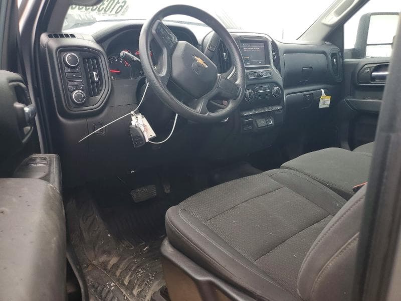 2025 CHEVROLET SILVERADO K2500 HEAVY DUTY 8