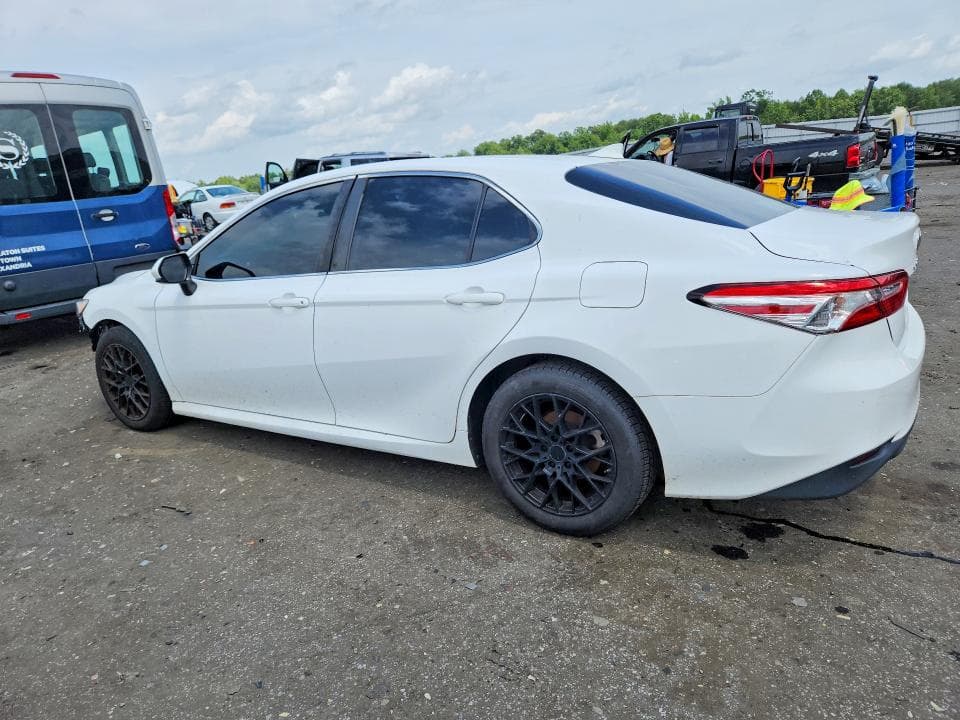 2019 TOYOTA CAMRY LE 2