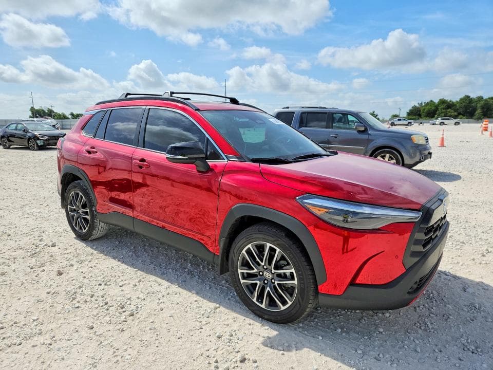 2026 TOYOTA COROLLA CROSS XLE 4