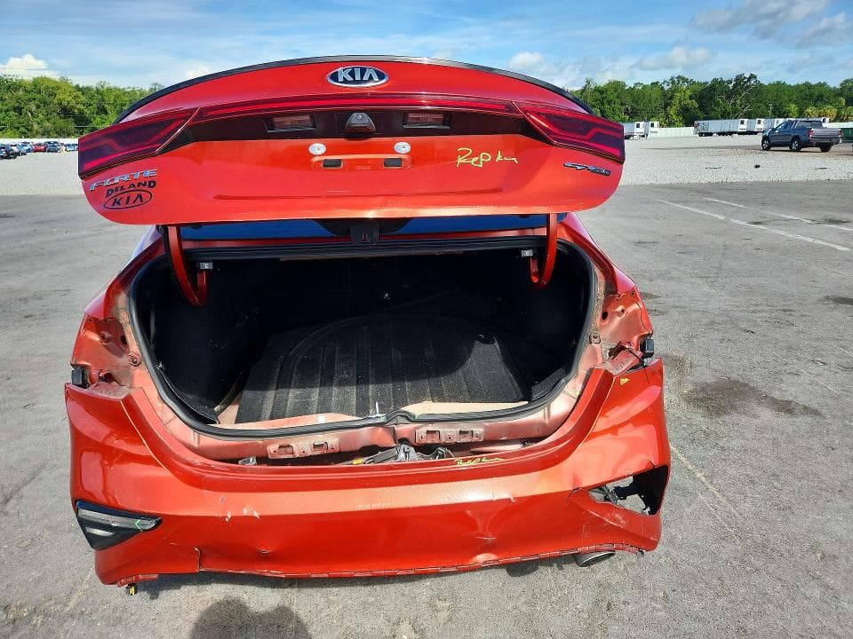 2021 KIA FORTE GT LINE 6