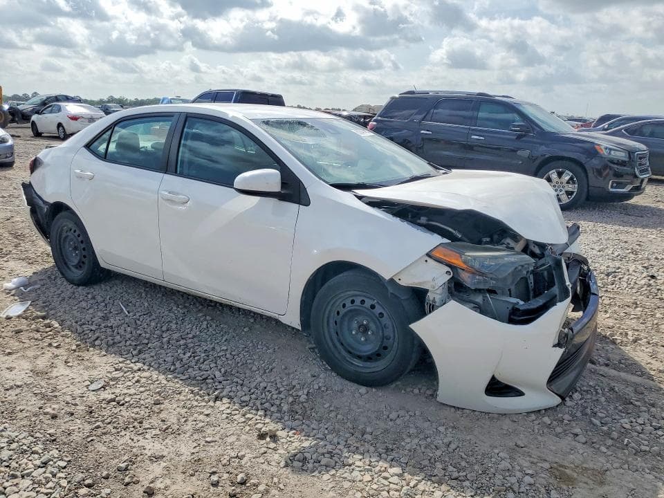 2017 TOYOTA COROLLA LE 4