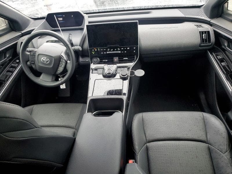 2024 TOYOTA BZ4X LIMITED 8