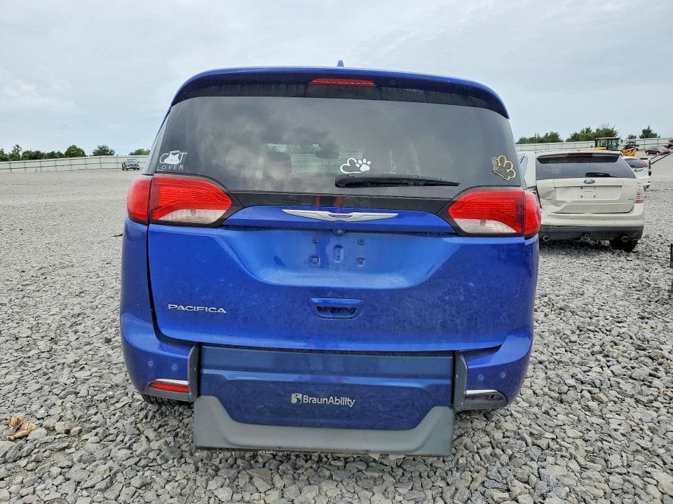 2020 CHRYSLER PACIFICA TOURING L 6
