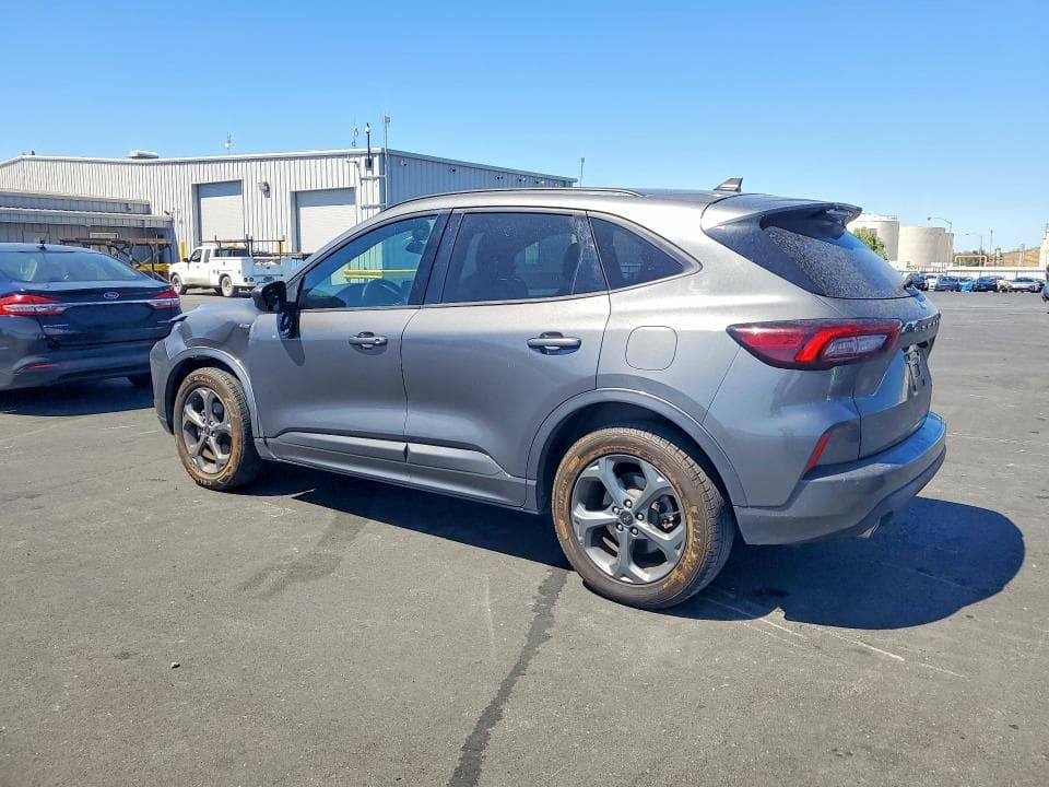 2023 FORD ESCAPE ST LINE 2