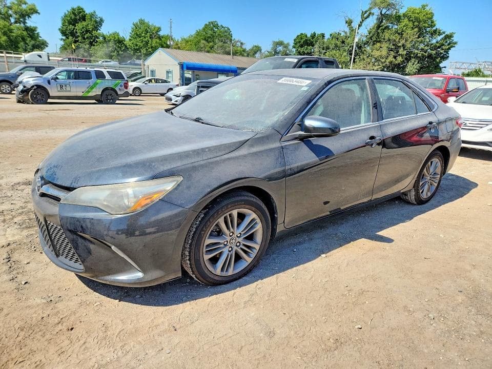 2017 TOYOTA CAMRY SE - 1