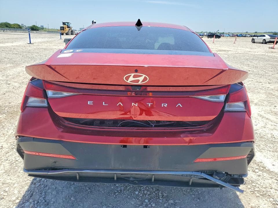 2025 HYUNDAI ELANTRA SE 6