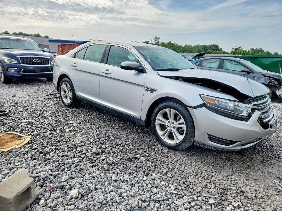 2018 FORD TAURUS SEL 4