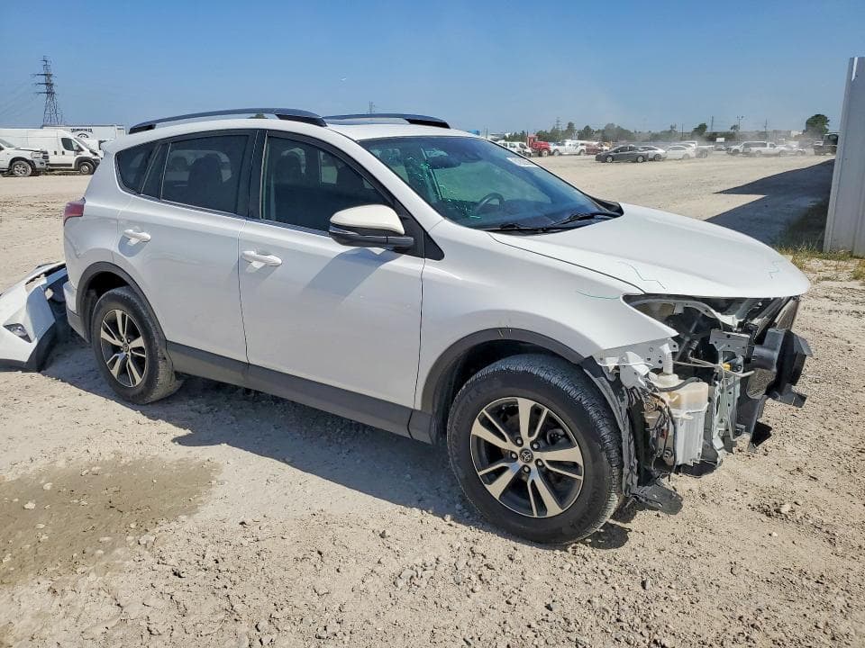 2017 TOYOTA RAV4 XLE 4