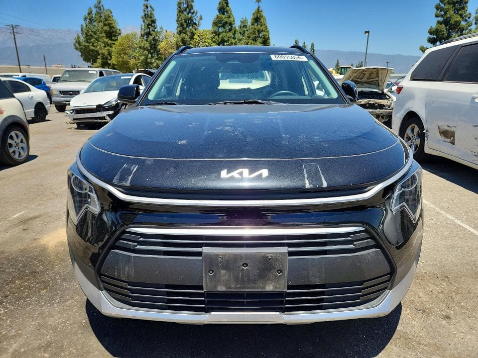 2023 KIA NIRO LX 5
