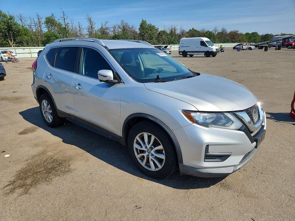 2017 NISSAN ROGUE SV 4