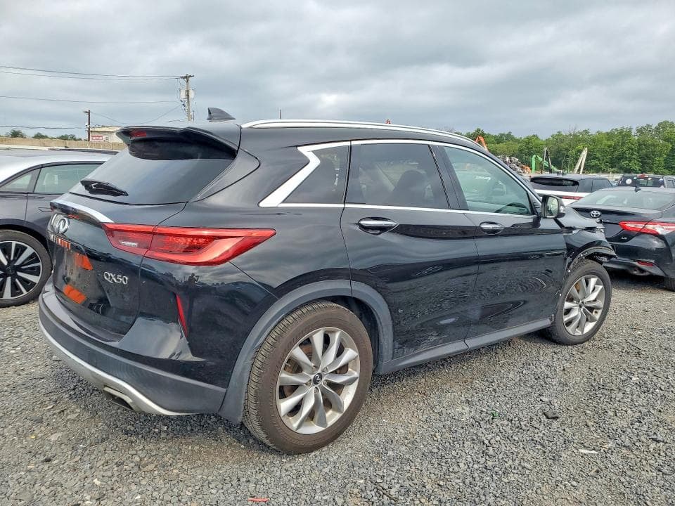 2019 INFINITI QX50 LUXE 3