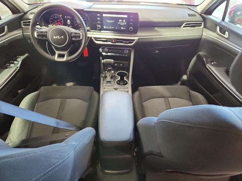 2022 KIA K5 LX 8